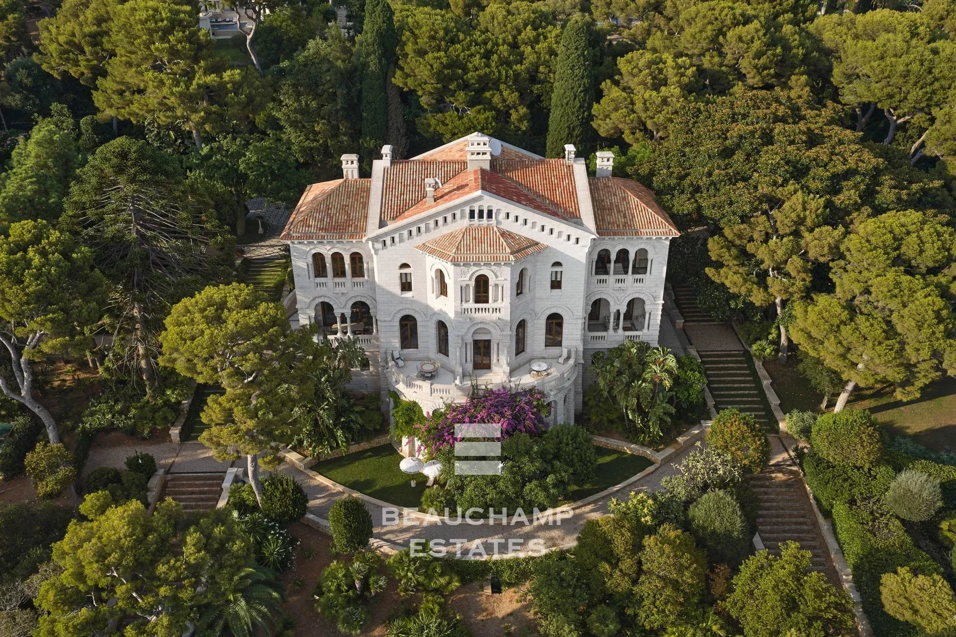 Exceptional historic property: Villa Cypris – Roquebrune-Cap-Martin Exceptional historic property: Villa Cypris – Roquebrune-Cap-Martin