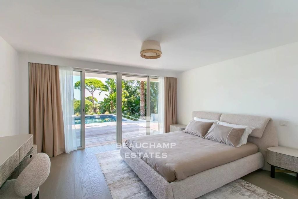 Modern villa – 6 bedrooms – panoramic sea view – cap d’antibes