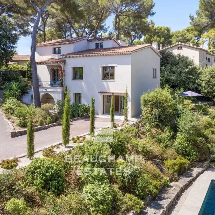 Neo-Provençal 5-Bedroom Villa with Swimming Pool – Golfe-Juan