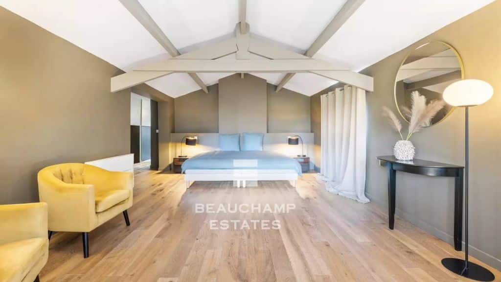 Turnkey 5-Bedroom Villa with Swimming Pool – Golfe-Juan