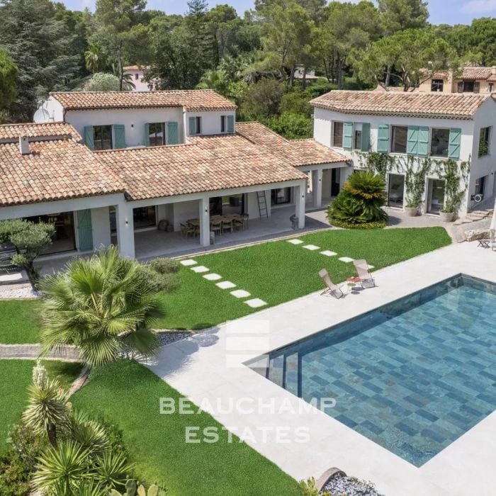 Neo-Provençal 6-bedroom villa in Mougins