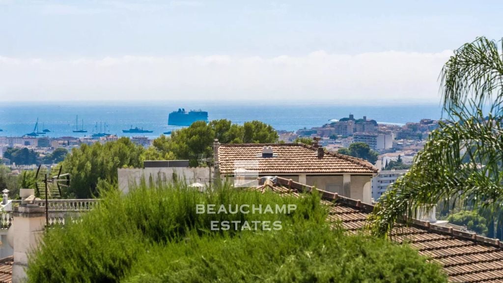 2-Bedroom Apartment with Sea View and Terrace – Le Cannet