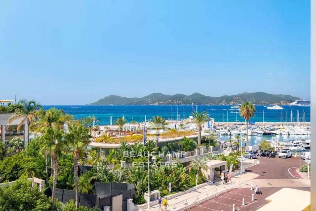 2-Bedroom Apartment with Sea Views – Cannes Palm Beach