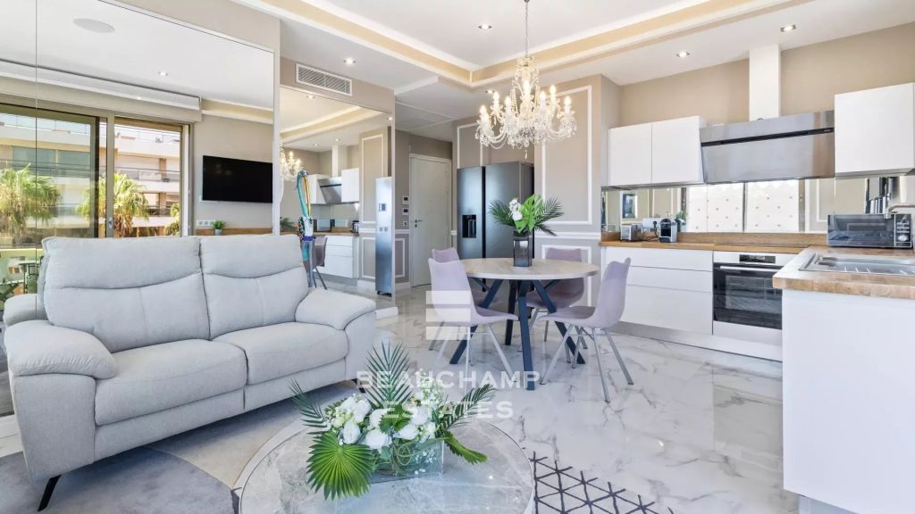 2-Bedroom Apartment with Sea Views – Cannes Palm Beach