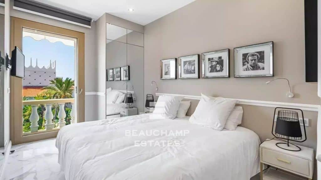 2-Bedroom Apartment with Sea Views – Cannes Palm Beach