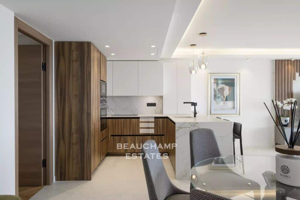 3-Bedroom Apartment with Panoramic Sea View – Cannes Californie