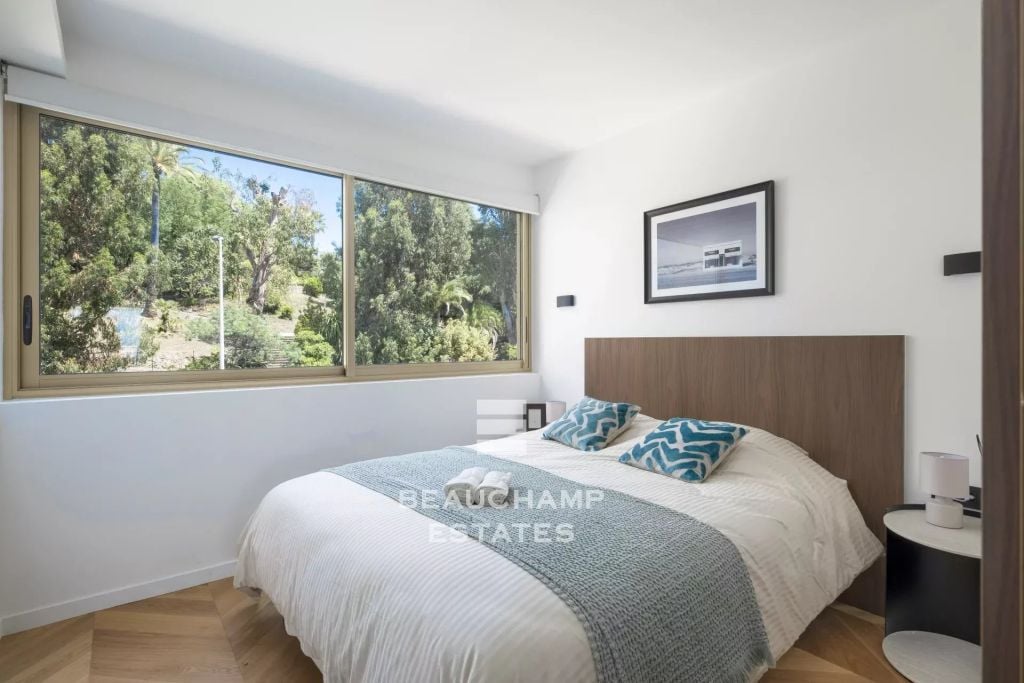 3-Bedroom Apartment with Panoramic Sea View – Cannes Californie