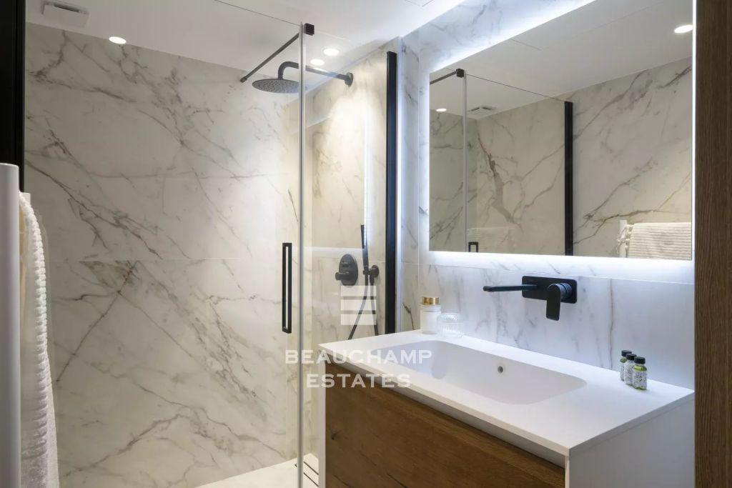 3-Bedroom Apartment with Panoramic Sea View – Cannes Californie