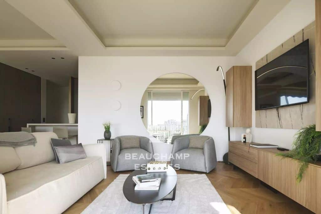 3-Bedroom Apartment with Sea View – Cannes Croisette