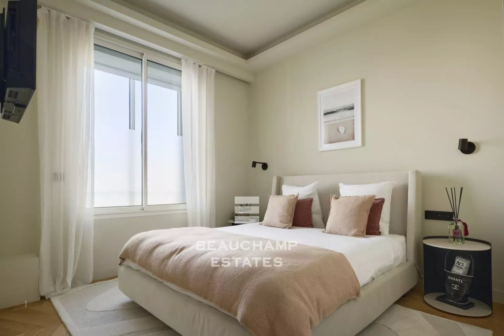 3-Bedroom Apartment with Sea View – Cannes Croisette
