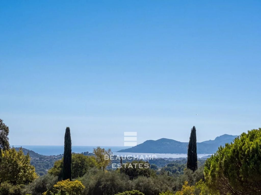 4-Bedroom Neo-Provençal Villa with Pool – Mougins