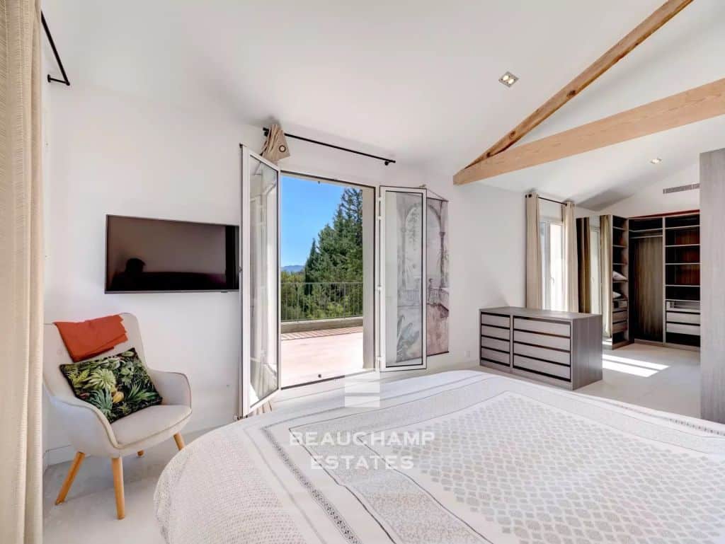 4-Bedroom Neo-Provençal Villa with Pool – Mougins