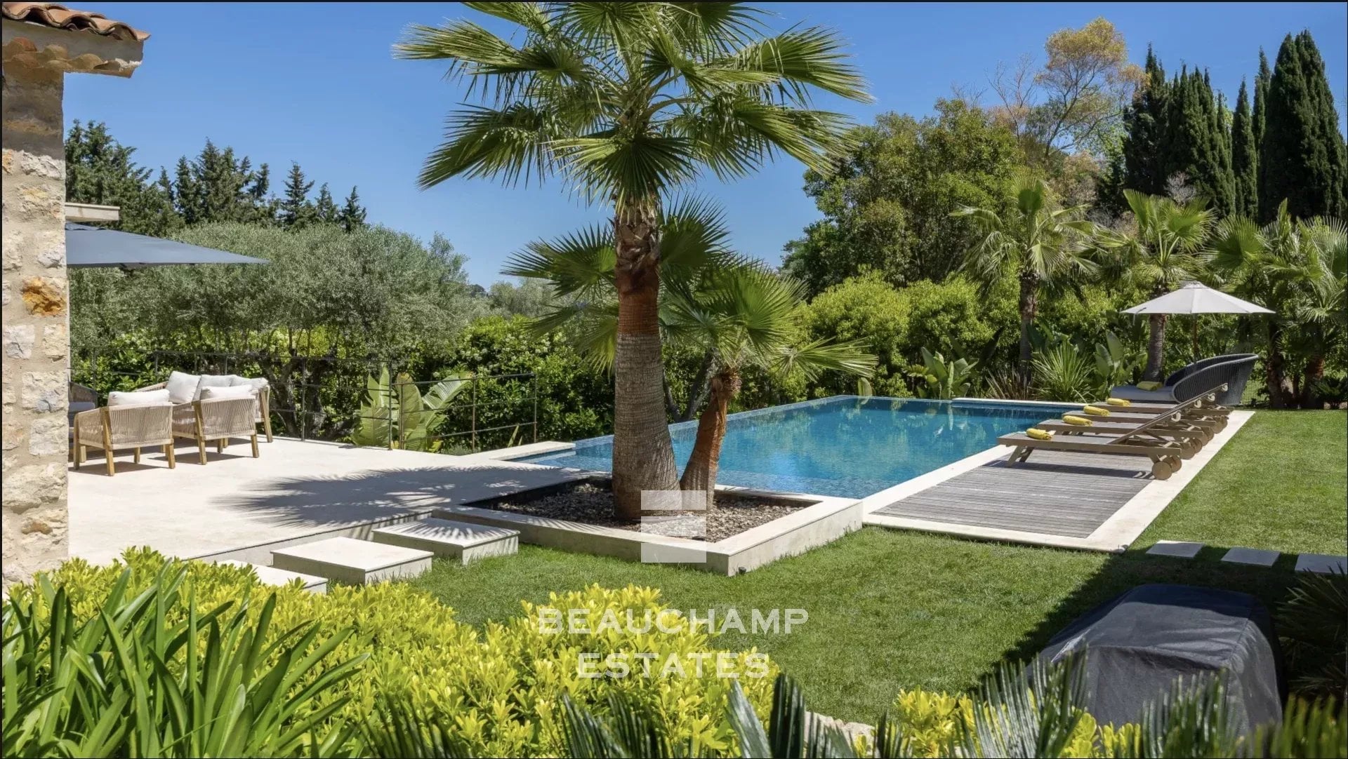 Villa néo-provençale 5 chambres avec piscine – Mougins 5-Bedroom Neo-Provençal Villa with Swimming Pool – Mougins