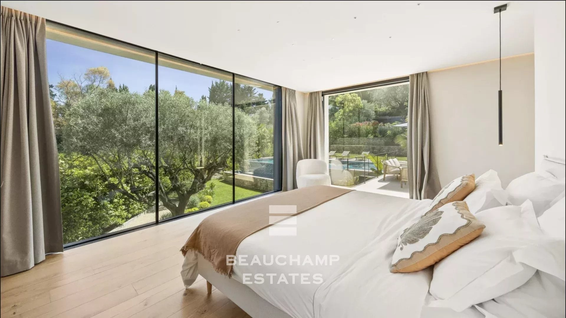 Villa néo-provençale 5 chambres avec piscine – Mougins 5-Bedroom Neo-Provençal Villa with Swimming Pool – Mougins