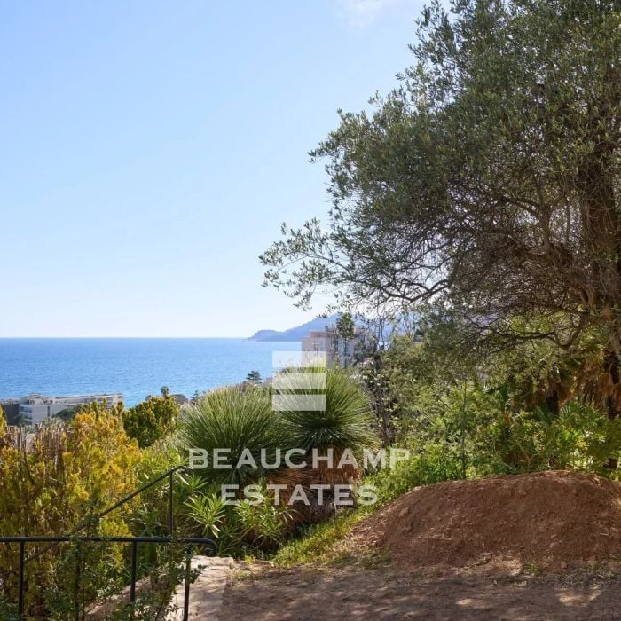 Propriété 5 chambres à rénover avec vue mer panoramique – Cannes – La Croix-des-Gardes