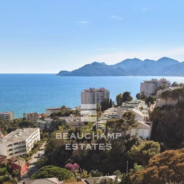 5-bedroom property to renovate with panoramic sea view – Cannes – La Croix-des-Gardes