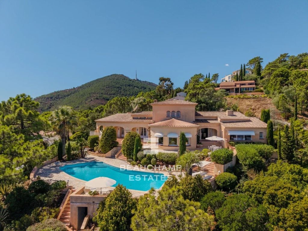 5-Bedroom Villa with Panoramic Sea View – Le Trayas