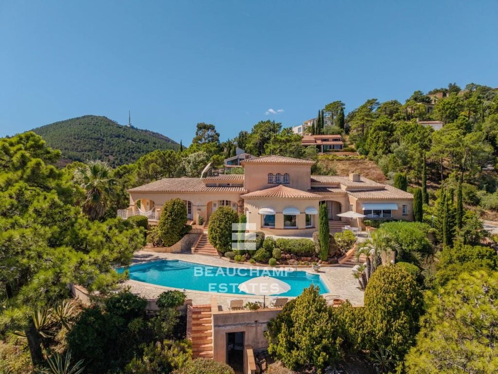 5-Bedroom Villa with Panoramic Sea View – Le Trayas