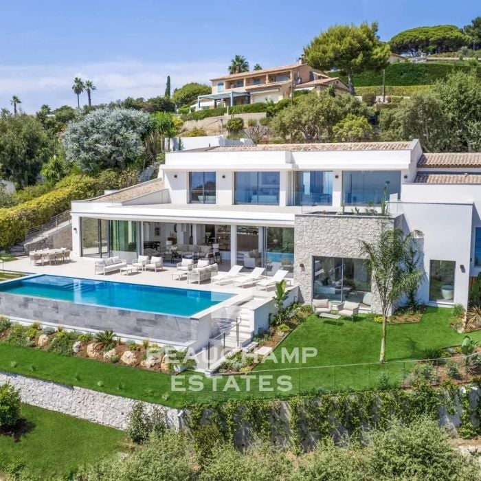 5 Bedrooms Contemporary Villa with Sea View – Super Cannes