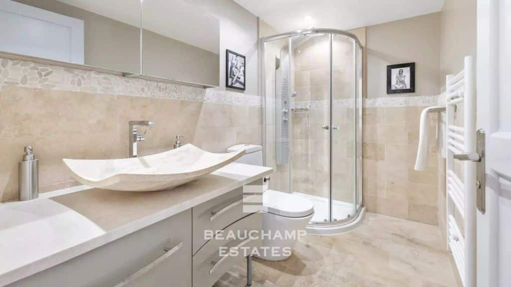 6-Bedroom Neo-Provençal Villa with Hospitality Potential – Grasse