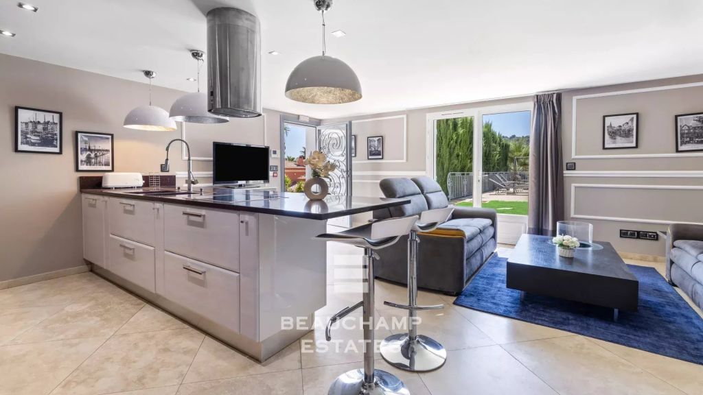 6-Bedroom Neo-Provençal Villa with Hospitality Potential – Grasse