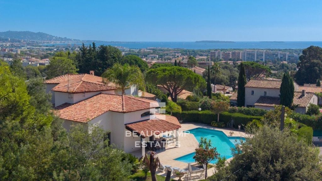 6-Bedroom Provençal Villa with Swimming Pool – Mandelieu-La Napoule