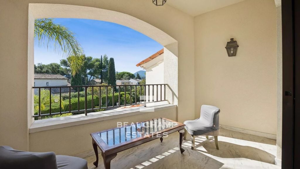 6-Bedroom Provençal Villa with Swimming Pool – Mandelieu-La Napoule