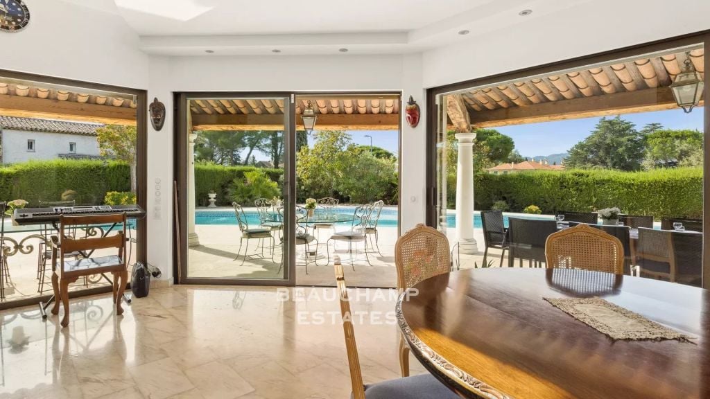6-Bedroom Provençal Villa with Swimming Pool – Mandelieu-La Napoule