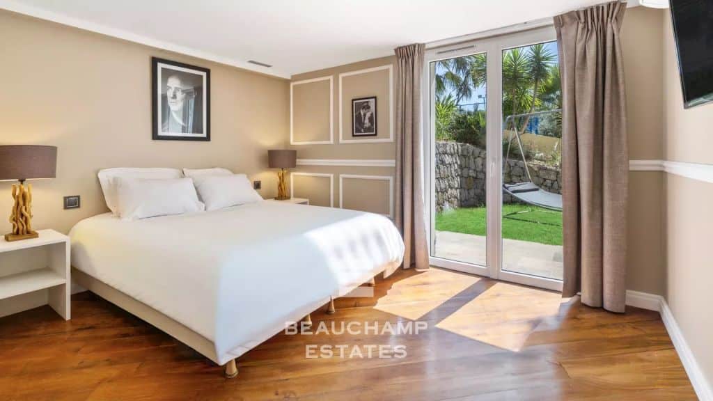 7-Bedroom Provençal Villa with Resort-Style Feel – Grasse
