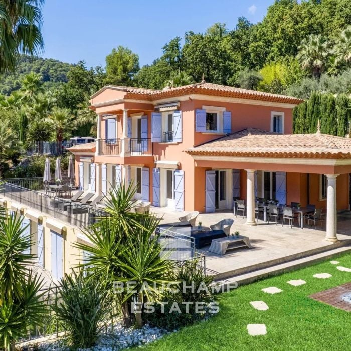 7-Bedroom Provençal Villa with Resort-Style Feel – Grasse