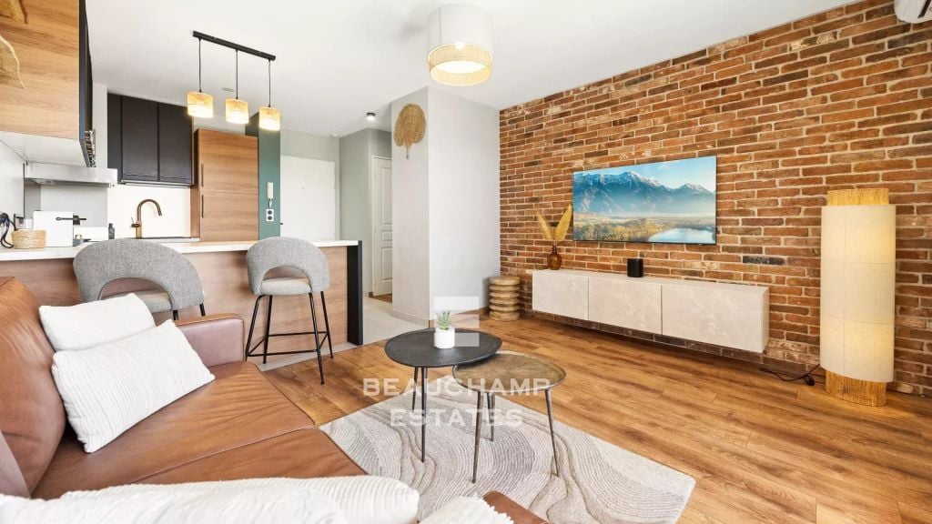 Apartment with Sea-View Terrace – Mandelieu-la-Napoule
