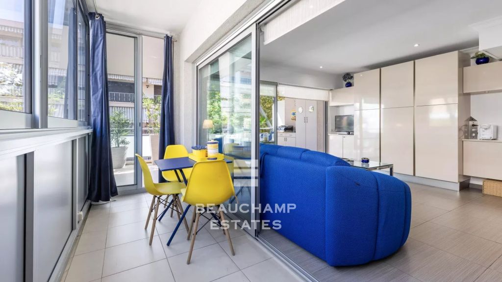 Bright and Spacious Apartment – Cannes Palm Beach