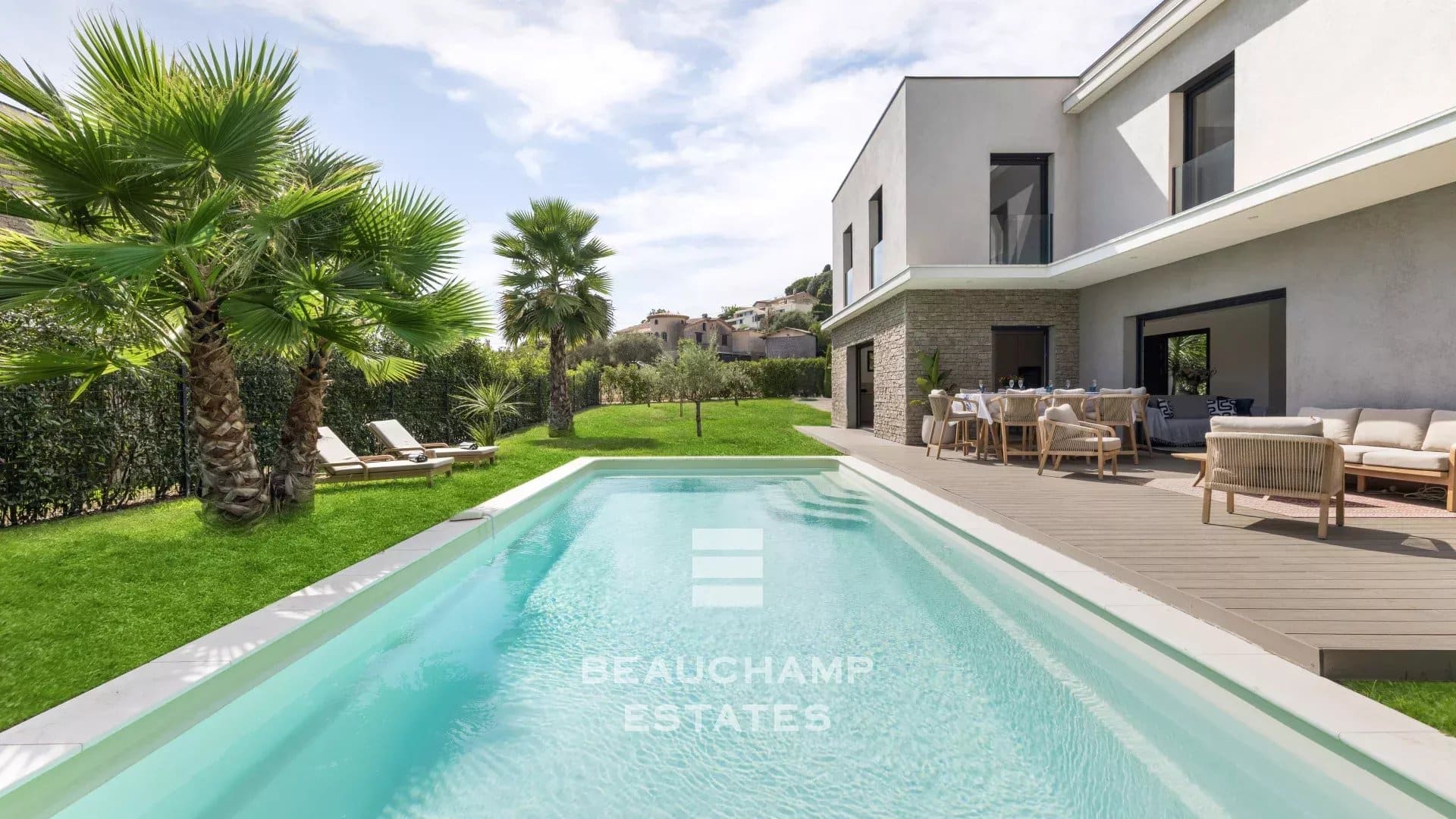 Contemporary 4-bedroom villa in Mougins with a pool Contemporary 4-bedroom villa in Mougins with a pool