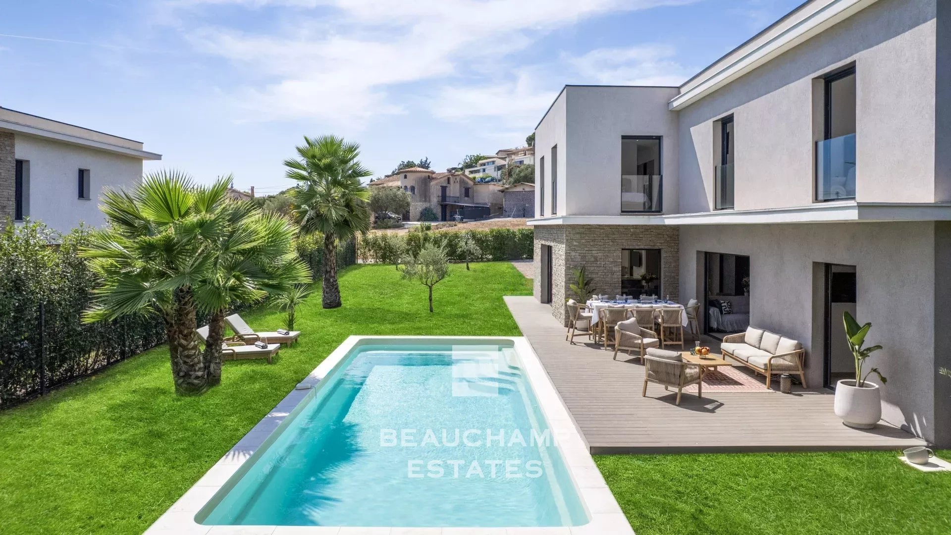 Contemporary 4-bedroom villa in Mougins with a pool Contemporary 4-bedroom villa in Mougins with a pool