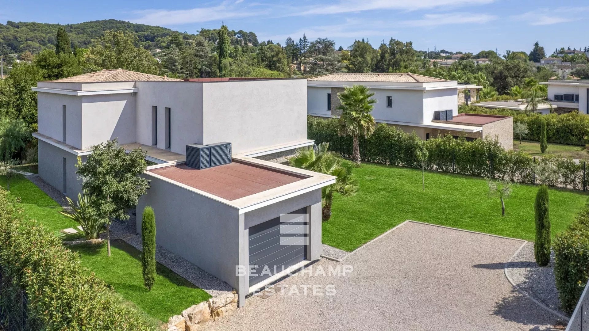 Contemporary 4-bedroom villa in Mougins with a pool Contemporary 4-bedroom villa in Mougins with a pool