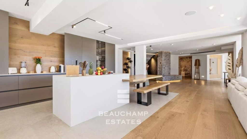 Contemporary 7 bedroom villa with swimming pool – Mougins