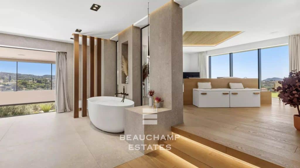 Contemporary 7 bedroom villa with swimming pool – Mougins