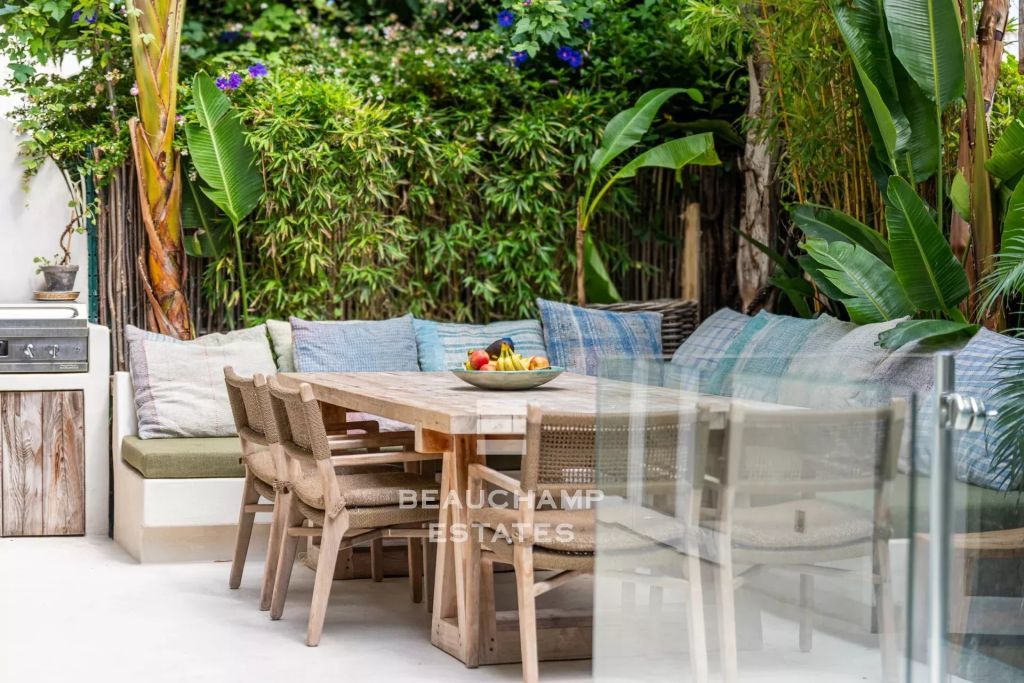Ground-floor apartment with private pool – Cannes Palm Beach