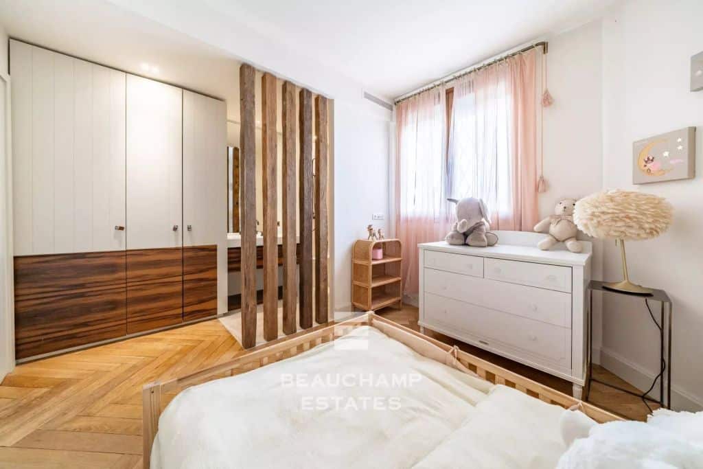 Ground-floor apartment with private pool – Cannes Palm Beach