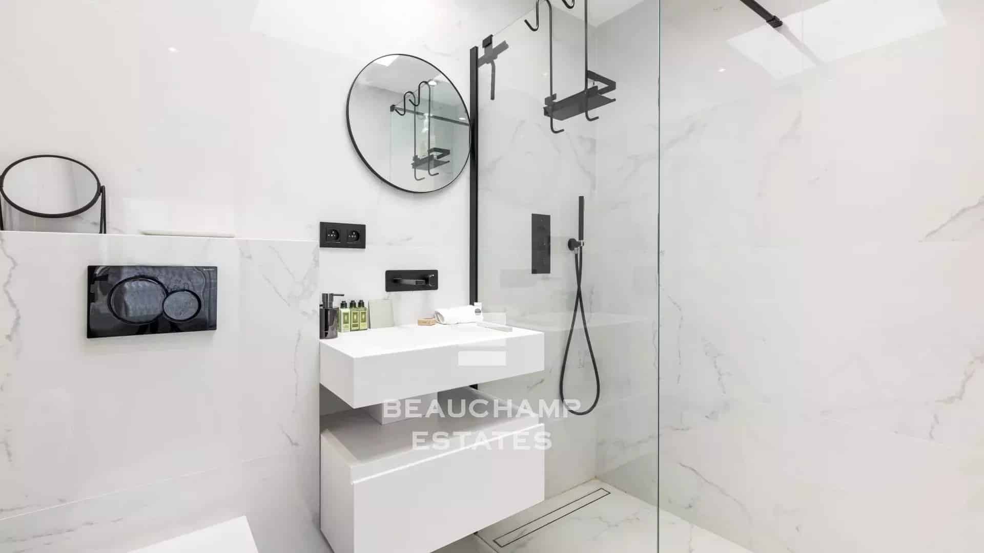 Penthouse de luxe avec vue mer panoramique – Cannes Palm Beach Luxury Penthouse with Panoramic Sea Views – Cannes Palm Beach