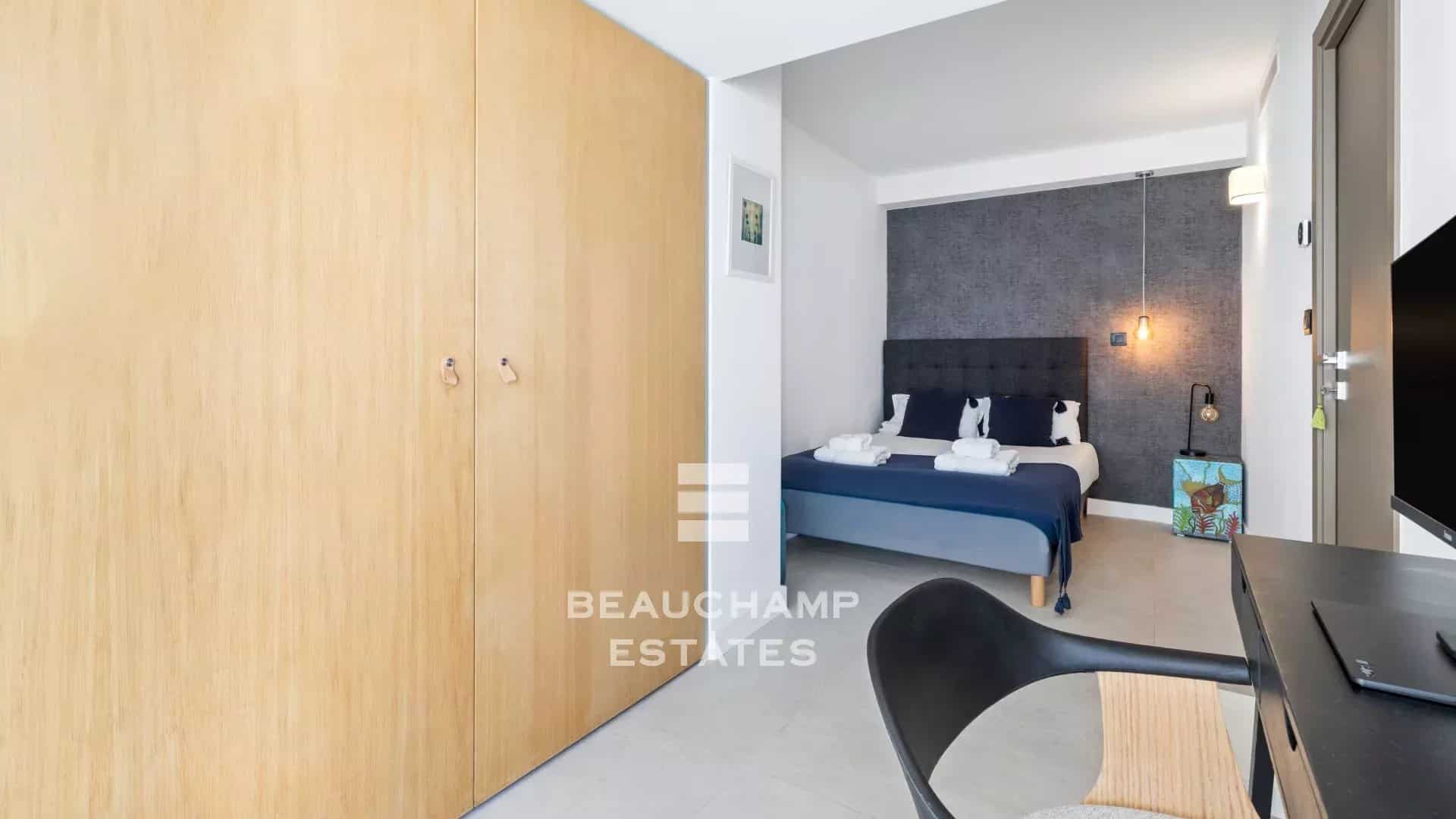 Penthouse de luxe avec vue mer panoramique – Cannes Palm Beach Luxury Penthouse with Panoramic Sea Views – Cannes Palm Beach