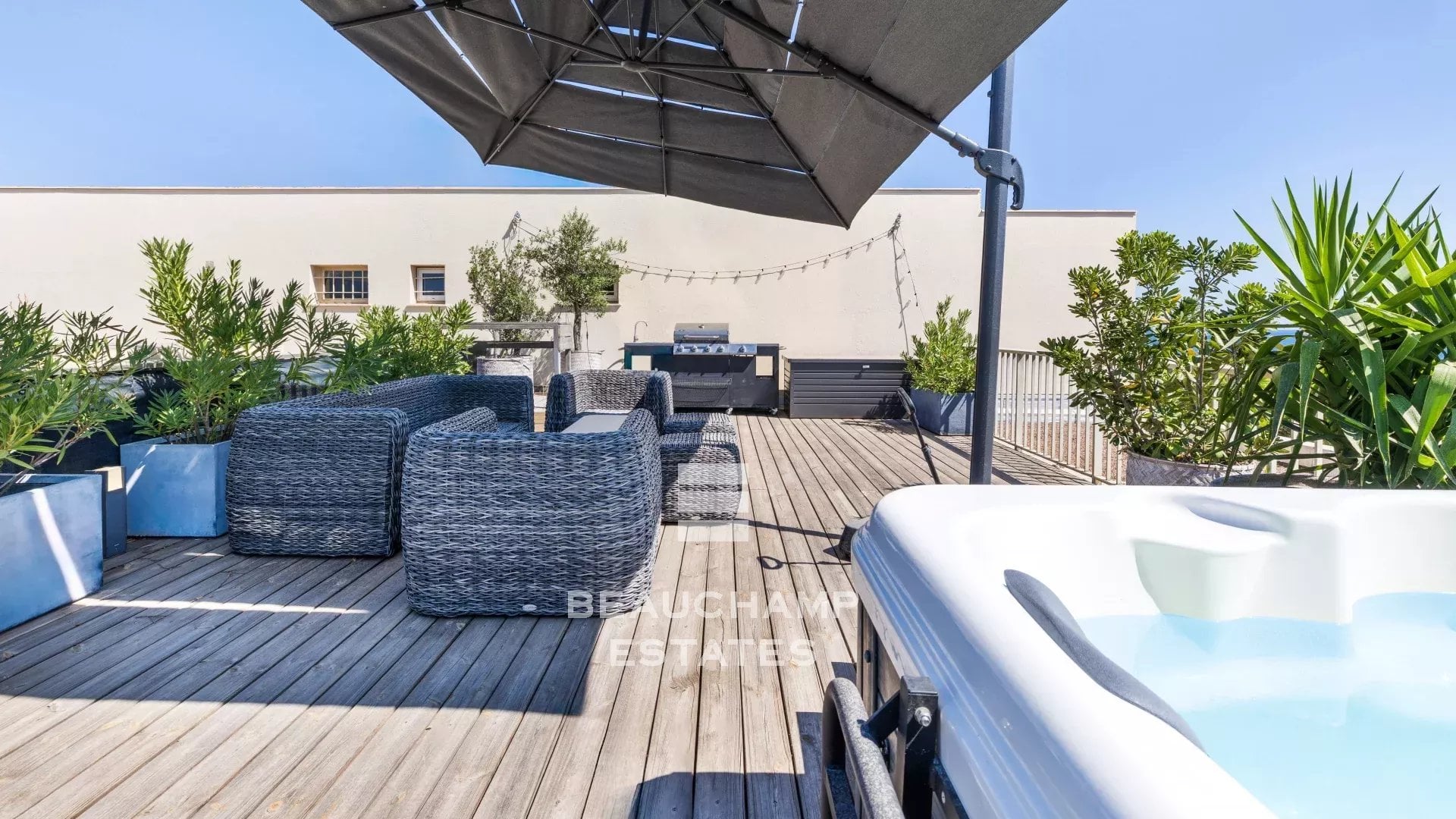 Penthouse de luxe avec vue mer panoramique – Cannes Palm Beach Luxury Penthouse with Panoramic Sea Views – Cannes Palm Beach