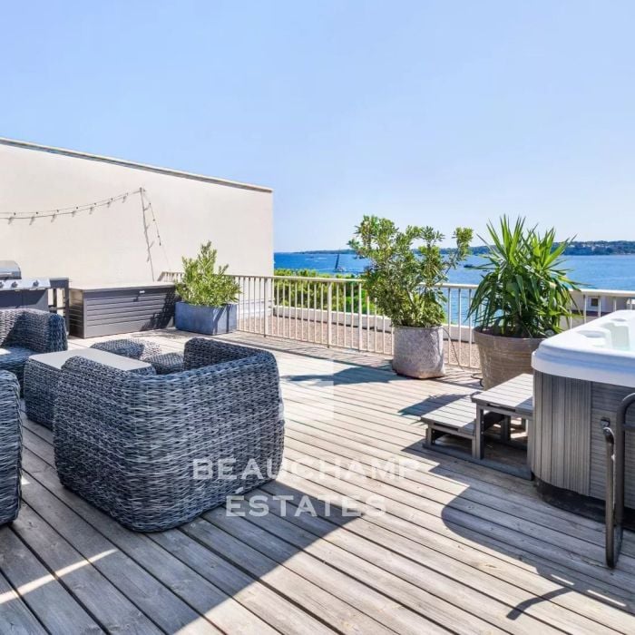 Penthouse de luxe avec vue mer panoramique – Cannes Palm Beach