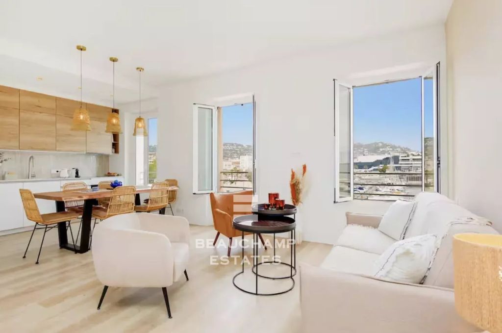 Magnificent 2-bedroom en-suite apartment with sea views – Cannes Port
