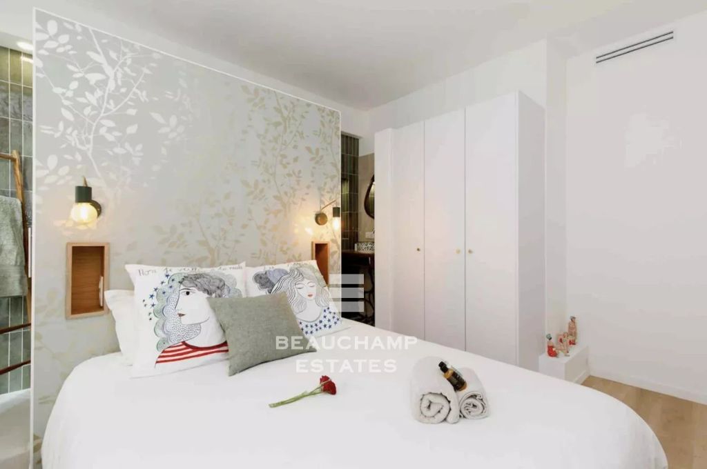 Magnificent 2-bedroom en-suite apartment with sea views – Cannes Port