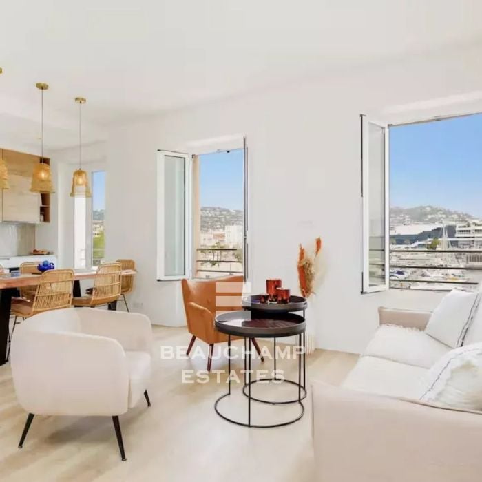 Magnificent 2-bedroom en-suite apartment with sea views – Cannes Port