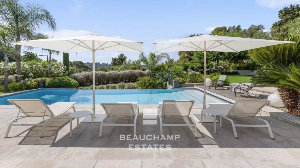 Provençal villa with 4 bedrooms and swimming pool – Valbonne