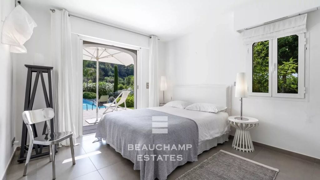 Provençal villa with 4 bedrooms and swimming pool – Valbonne