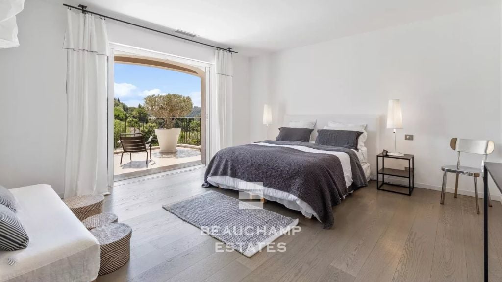 Provençal villa with 4 bedrooms and swimming pool – Valbonne