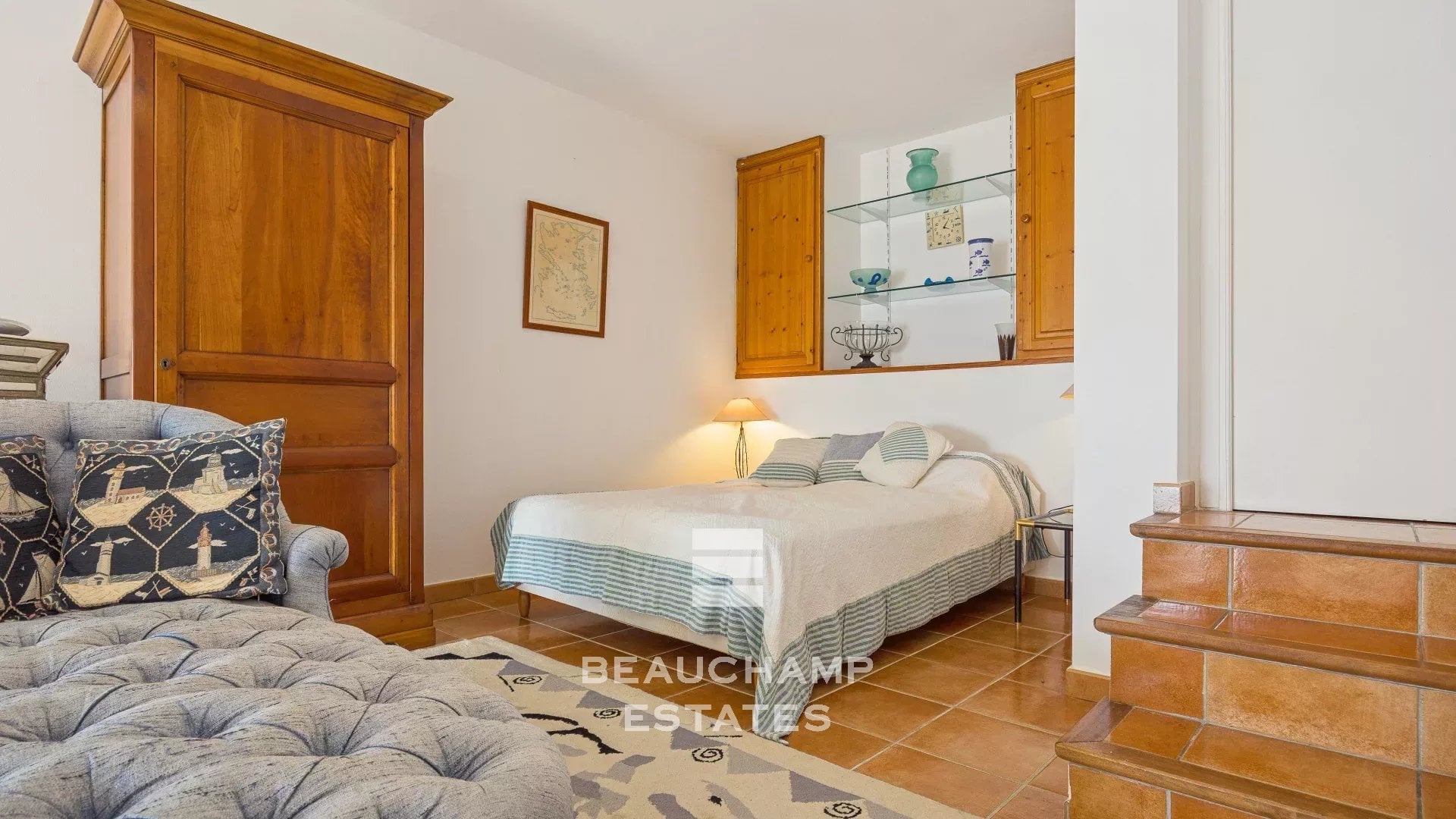 Saint-Jean-Cap-Ferrat – Villa Provençale avec Vue Mer Panoramique et Piscine Chauffée Saint-Jean-Cap-Ferrat – Provençal Villa with Panoramic Sea View and Heated Pool